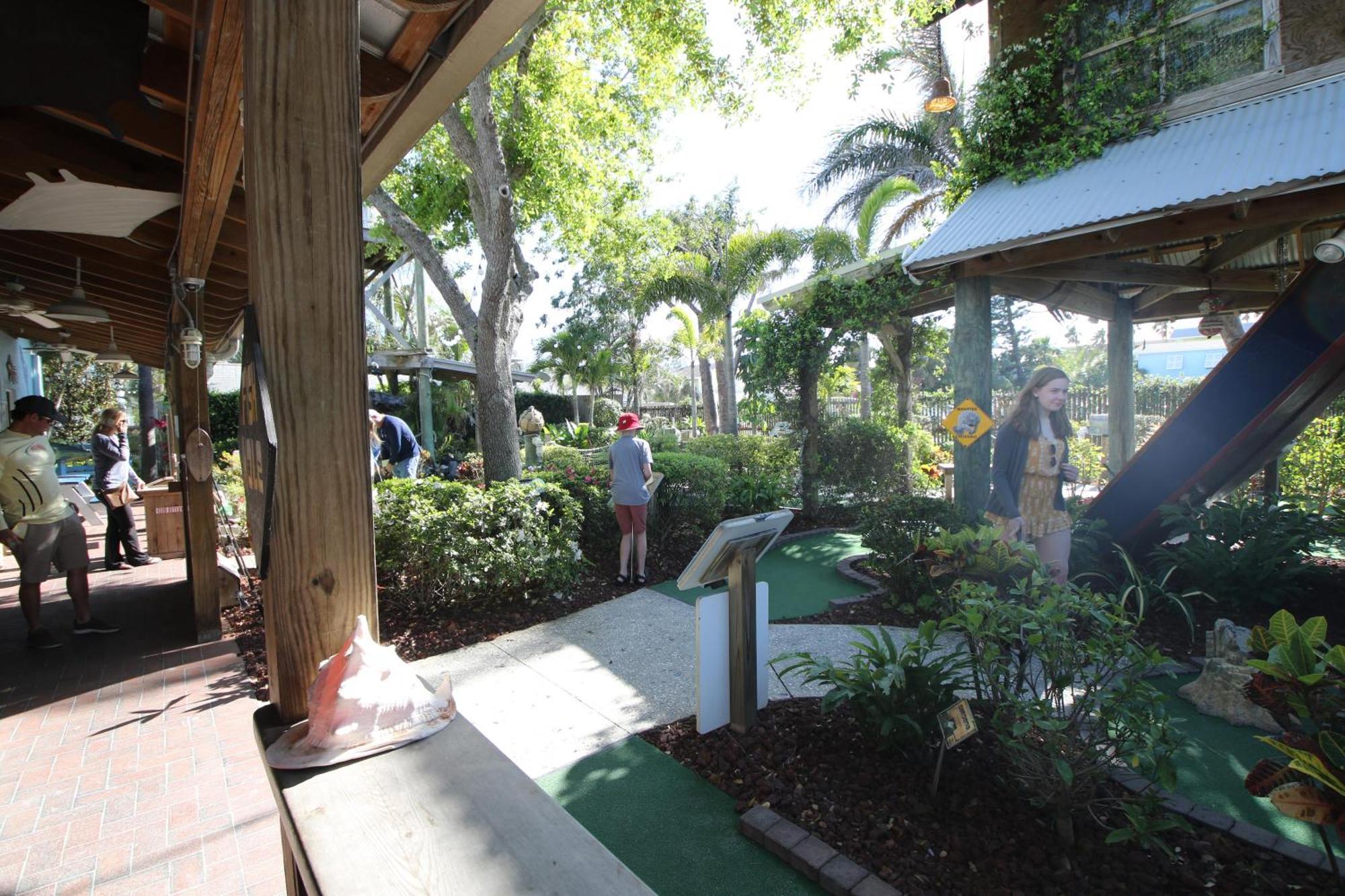 Anna Maria Island Runaway Tropical Dream-One Minute Walk To The Beach-Heated Pool Брейдентон-Біч Екстер'єр фото